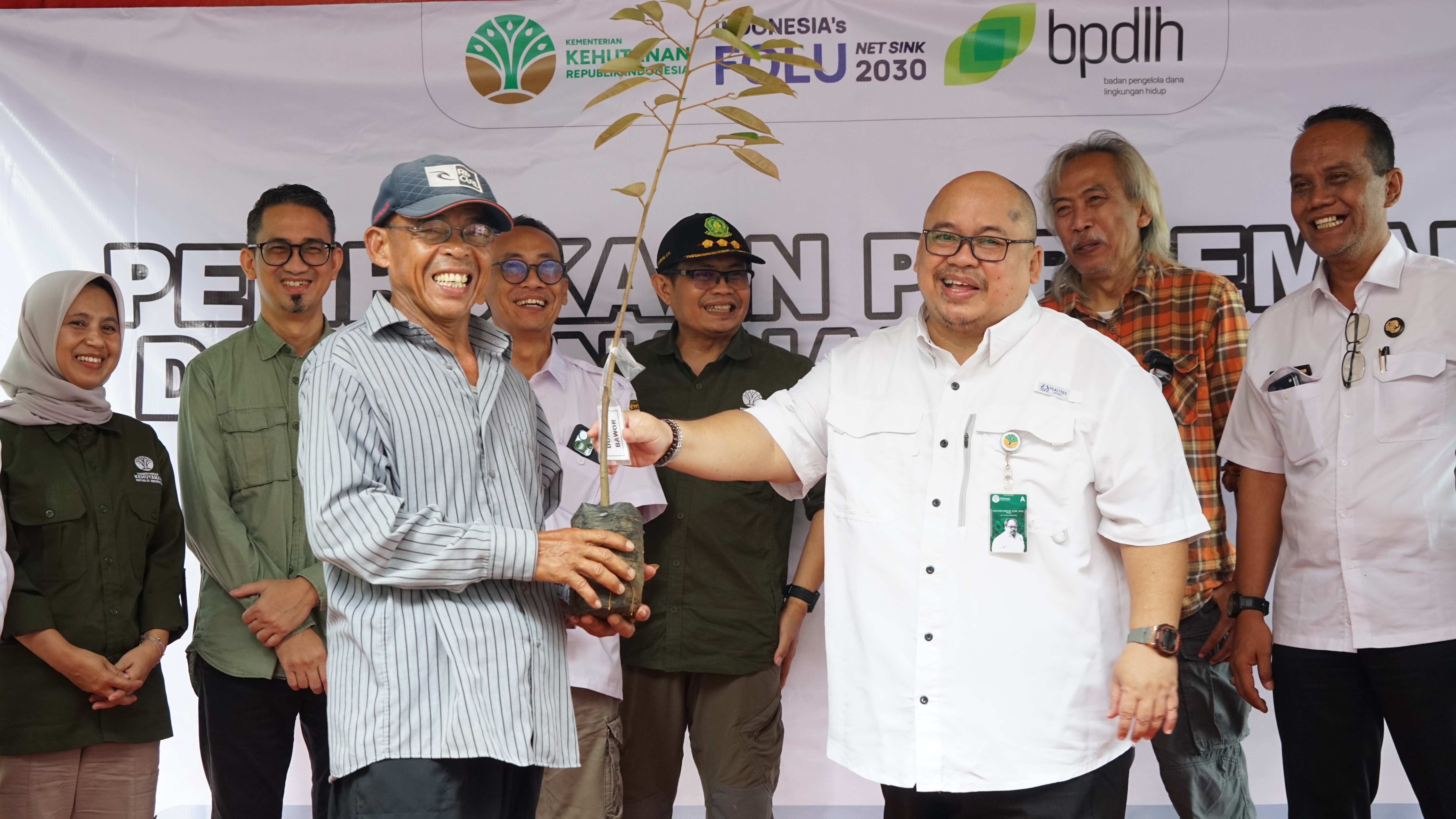 Persemaian dan Penanaman Pohon KHDTK Carita Resmi Dibuka, Dorong Pemulihan Hutan dan Kesejahteraan Masyarakat